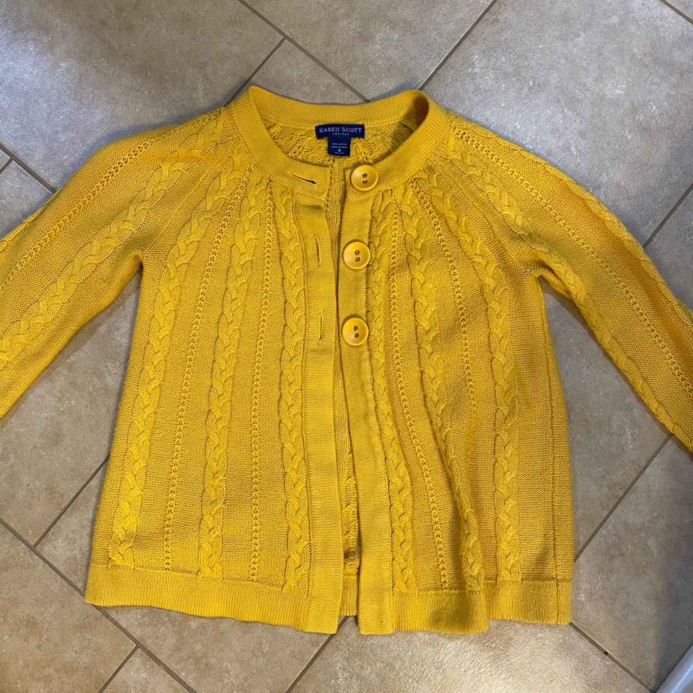 Yellow sweater